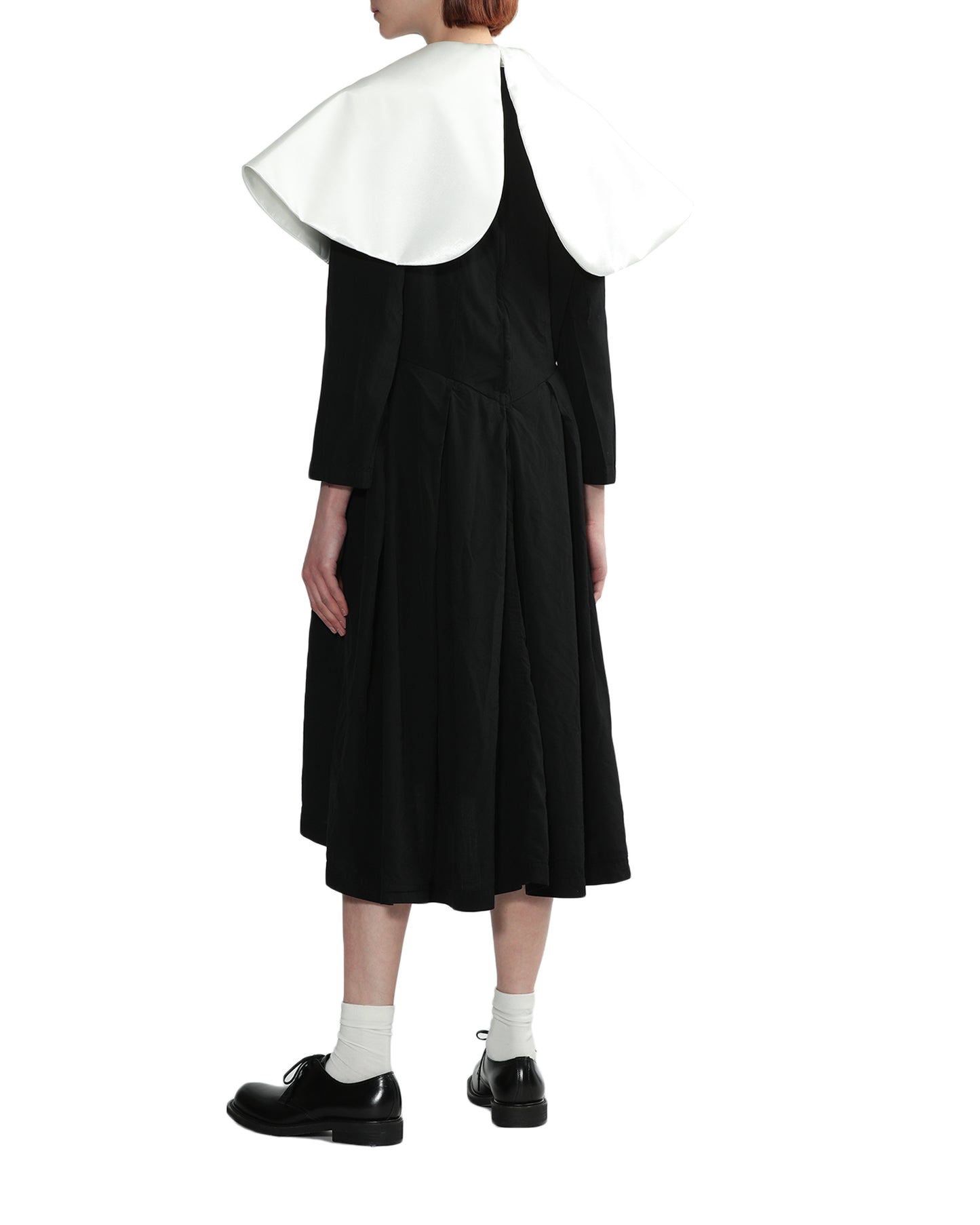 COMME DES GARCONS COMME DES GARCONS Ruffled midi dress with enlarged collar