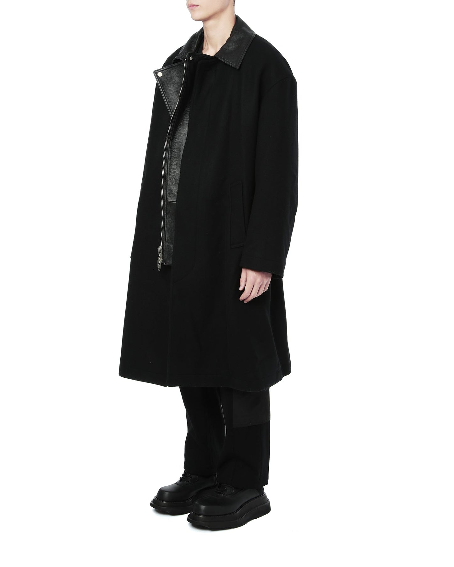 JUUN.J Contrasting collar coat