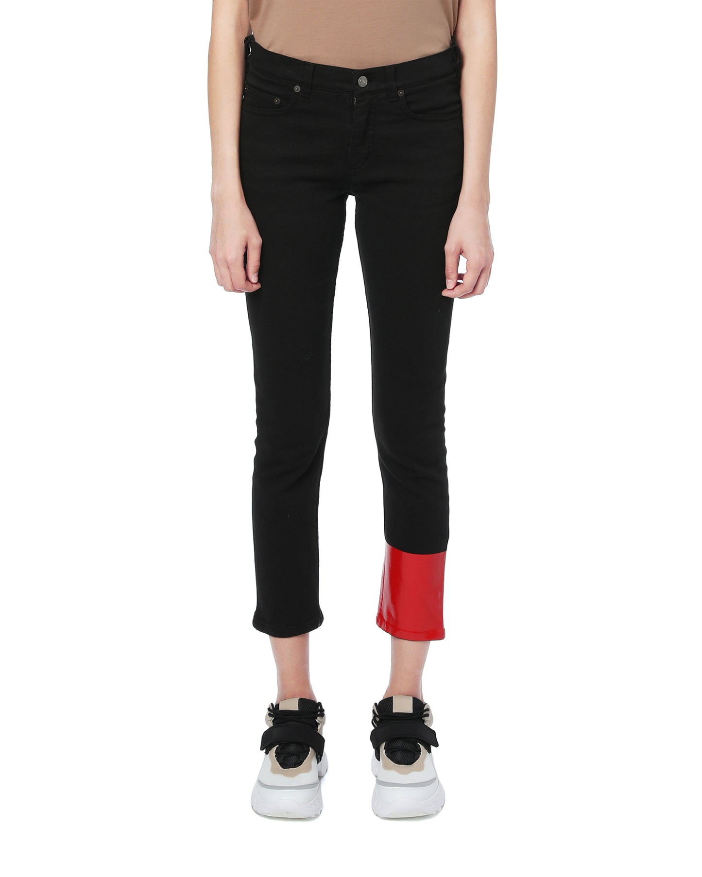 NO.21 Contrast cuff jeans.