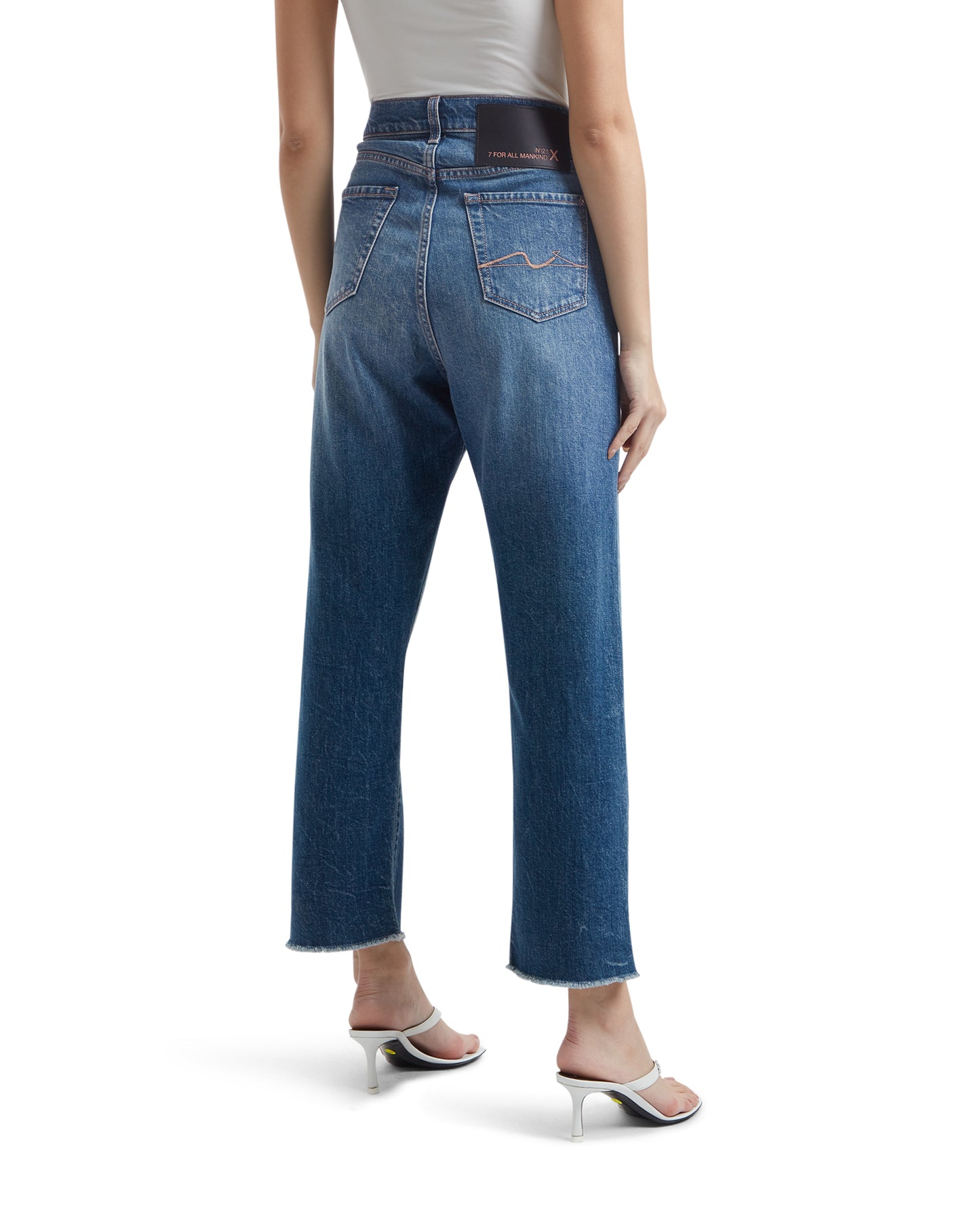 NO.21 Straight cut jeans