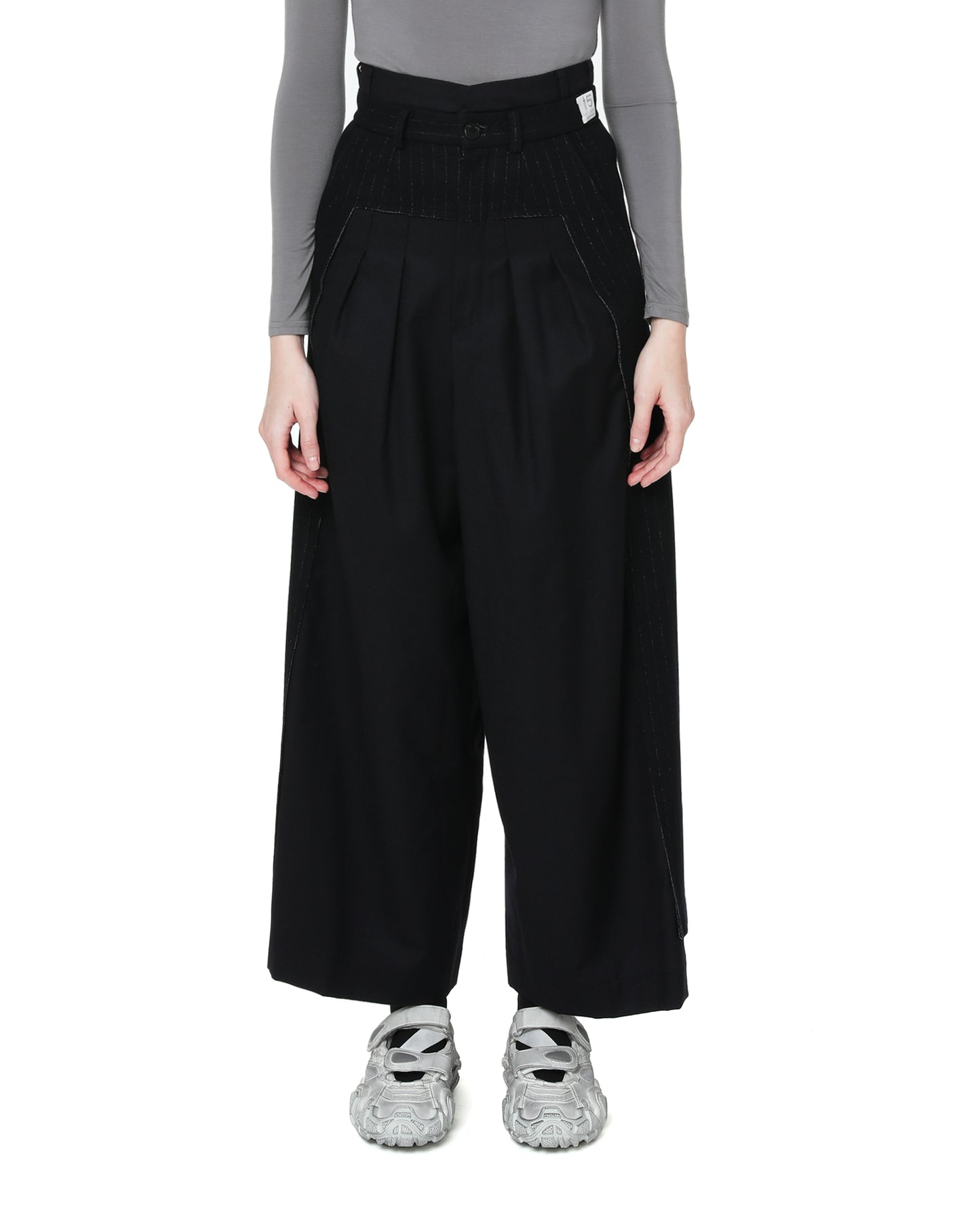 RE CODE Panelled pants